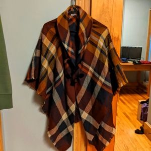 Francesca's Collections poncho